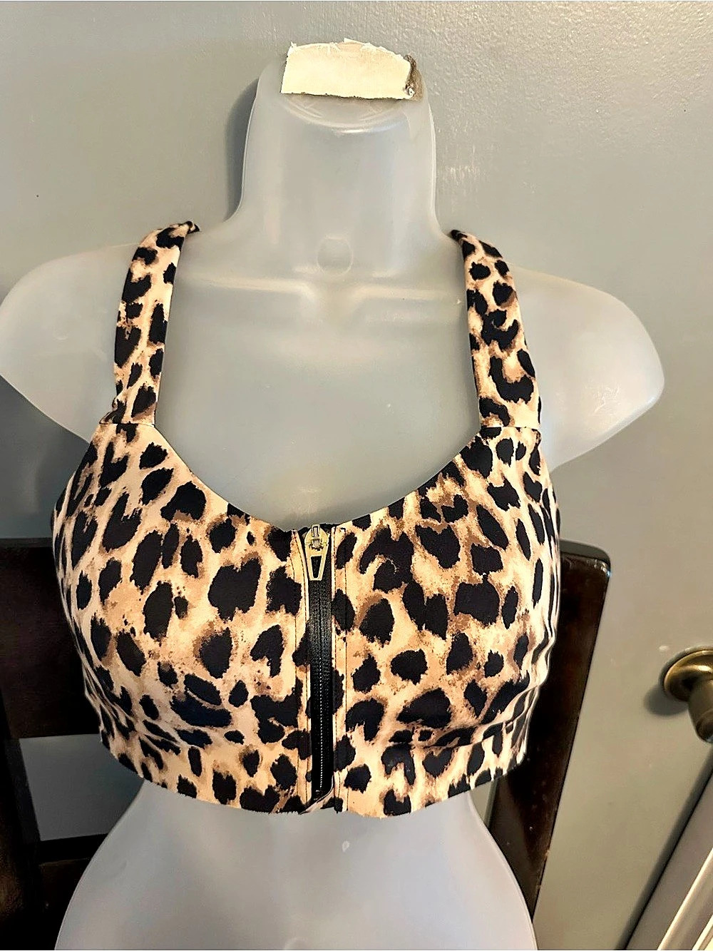 Victoria's Secret Knockout Front-Close Sports Bra Leopard Print 34D/D75
